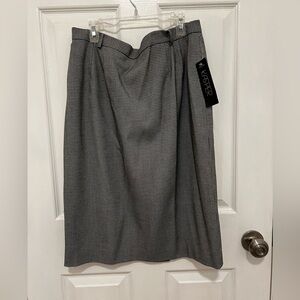 NWT Petite 12 Kasper suit skirt houndstooth